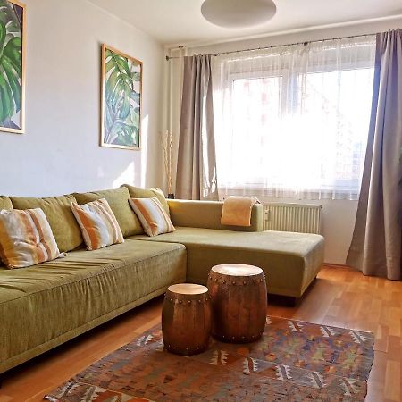 Cozyhome Retro Apartment Bratislava Esterno foto