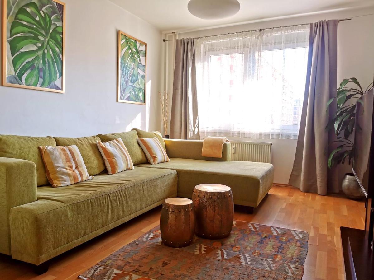 Cozyhome Retro Apartment Bratislava Esterno foto