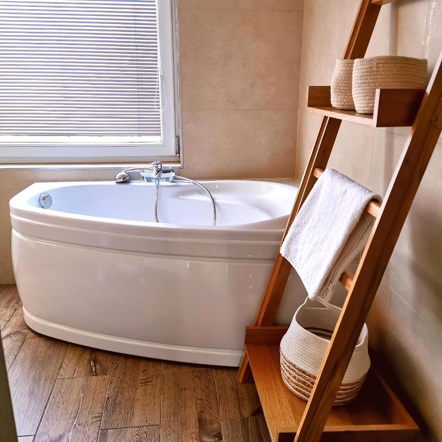 Cozyhome Retro Apartment Bratislava Esterno foto